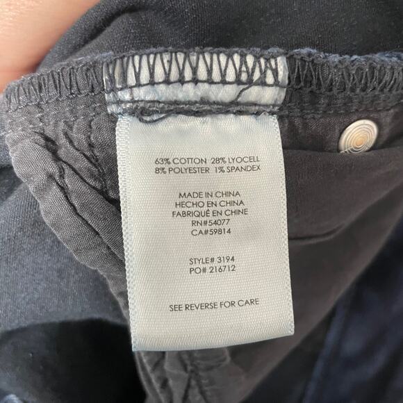 CAbi #3194 Dusk Destruction Curvy Skinny Distressed Jeans Size 8 - Picture 5 of 6